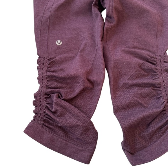Lululemon In The Flow Crop II Heathered Berry Yum Yum Size l - Picture 8 of 11